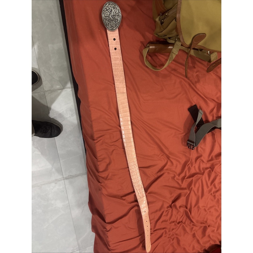 dos de oro Pink Crocodile Belt